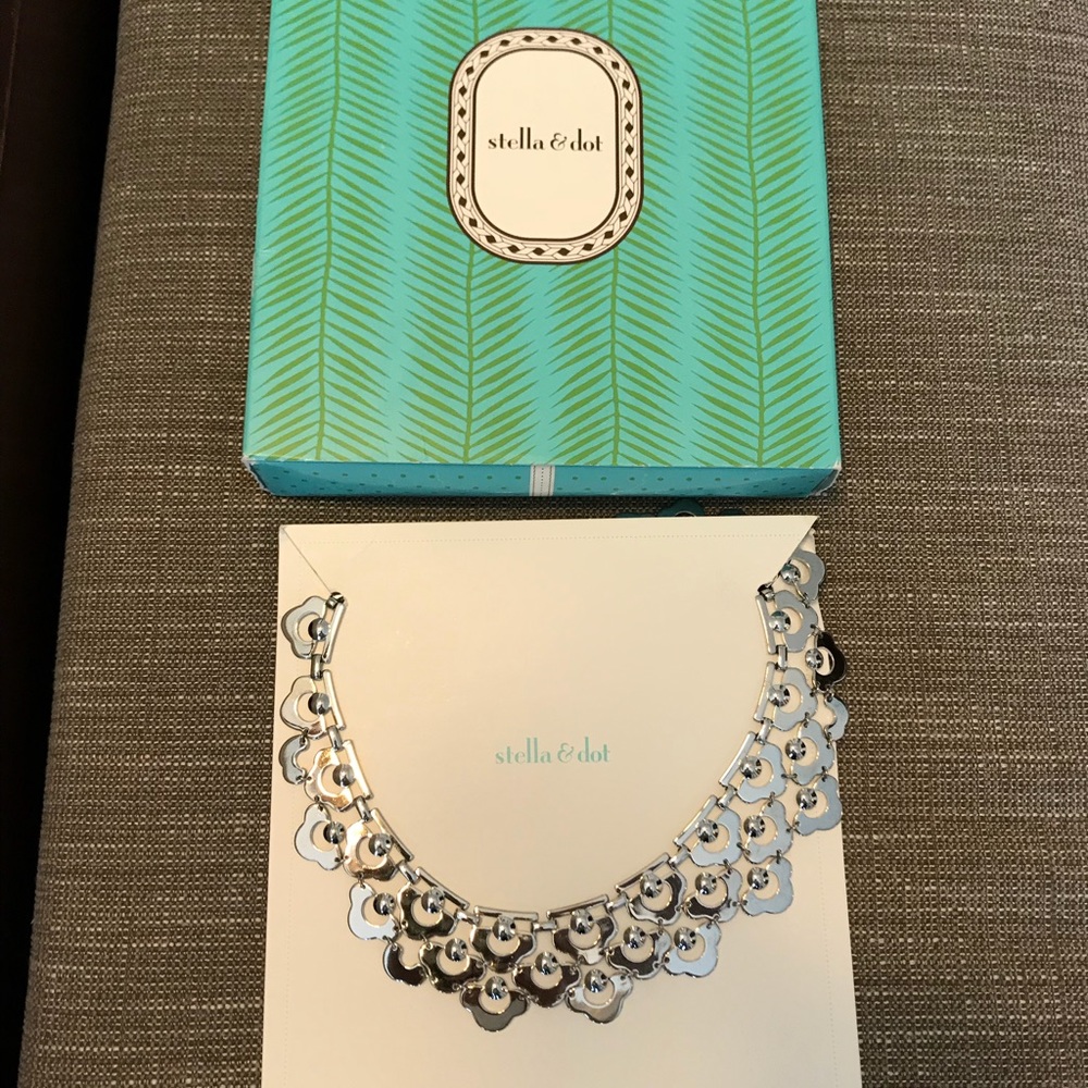 Stella & Dot Alexandria necklace